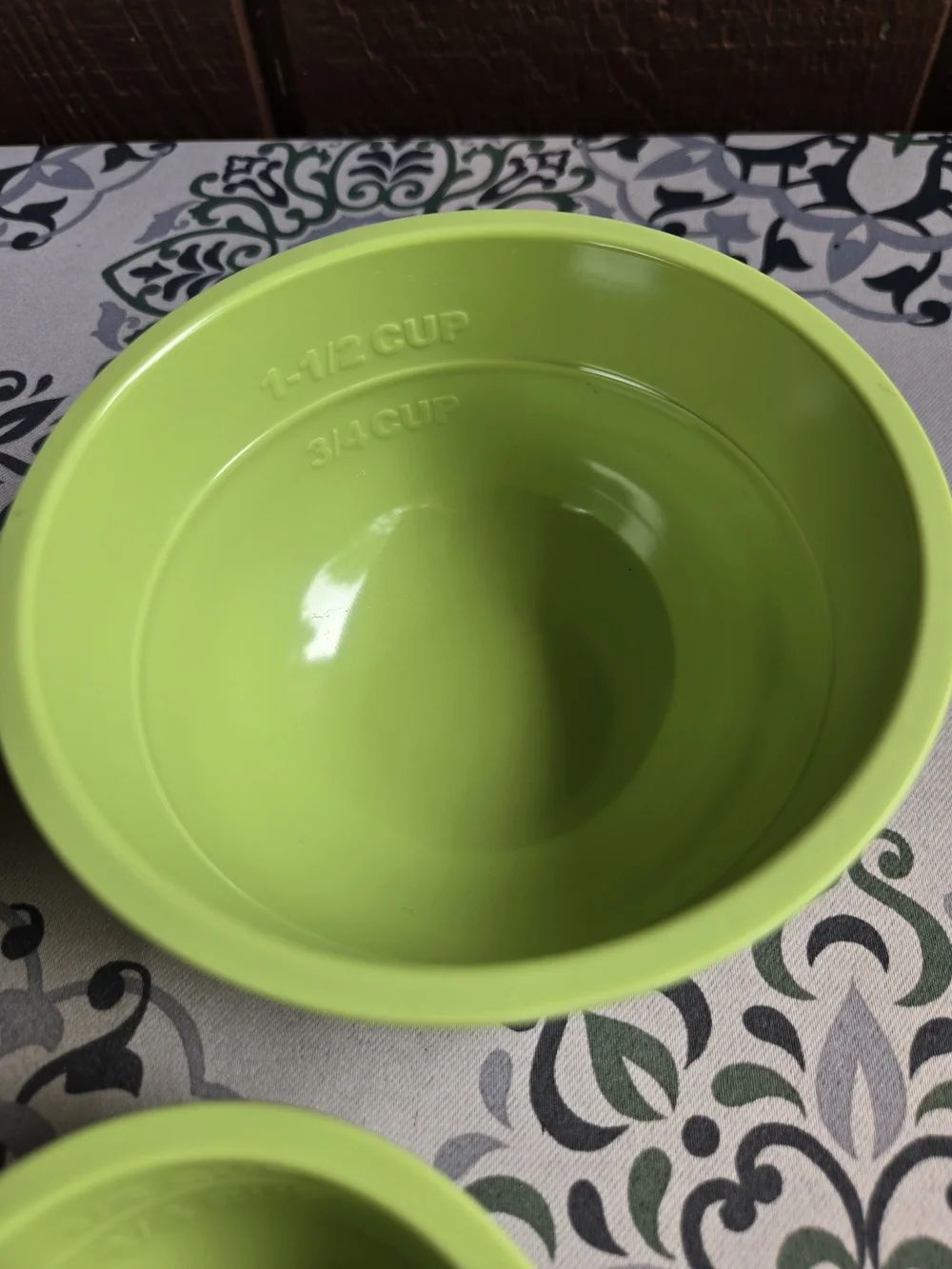 Set of 5 Melamine Nesting Lime Green Measuring Cups (10 Measures)